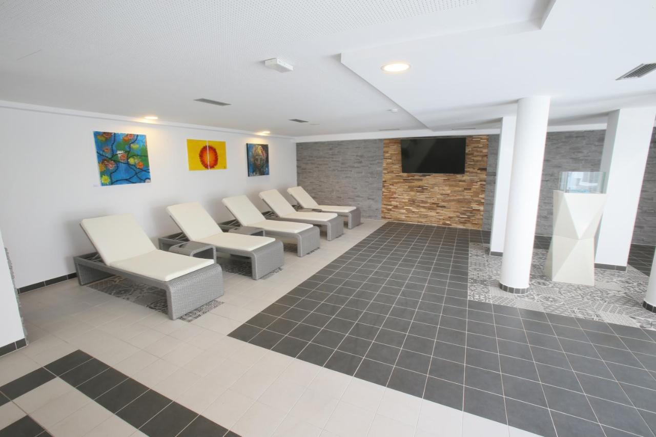 25H Spa-Residenz Pools In & Out, Private Garden & Beach Neusiedl am See Bagian luar foto