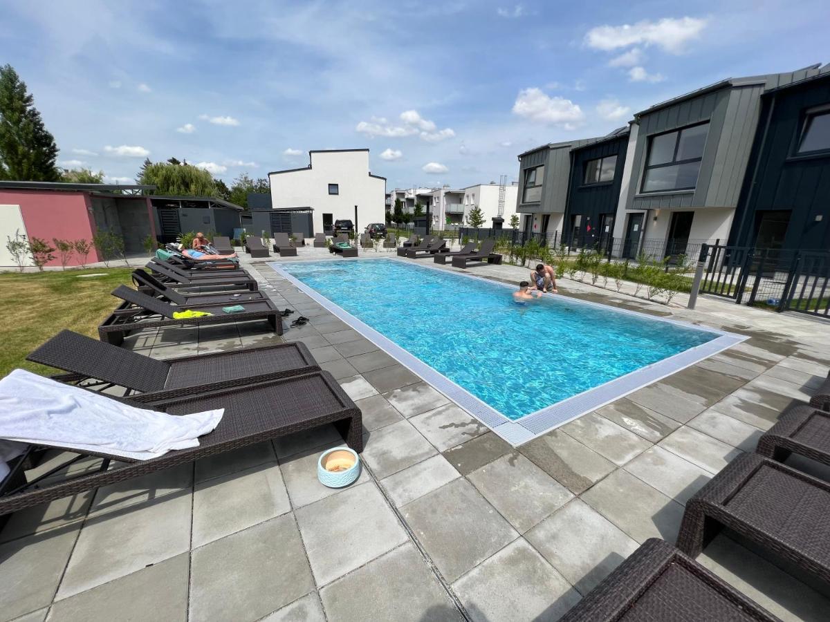 25H Spa-Residenz Pools In & Out, Private Garden & Beach Neusiedl am See Bagian luar foto